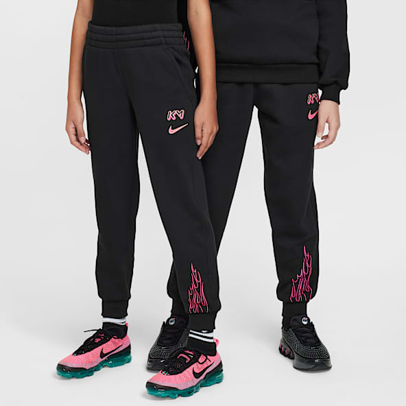Soccer Clothing. Nike.com